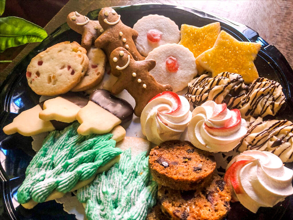 holiday-cookie-platter