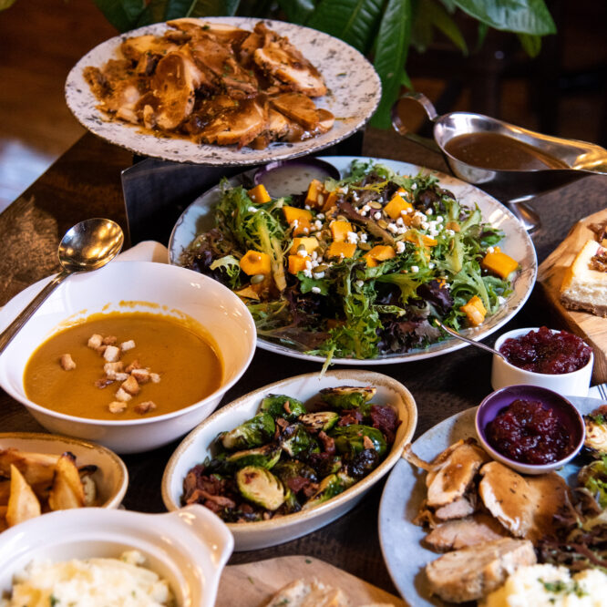 Holiday-Turkey-Dinner-Take-Home-Meal